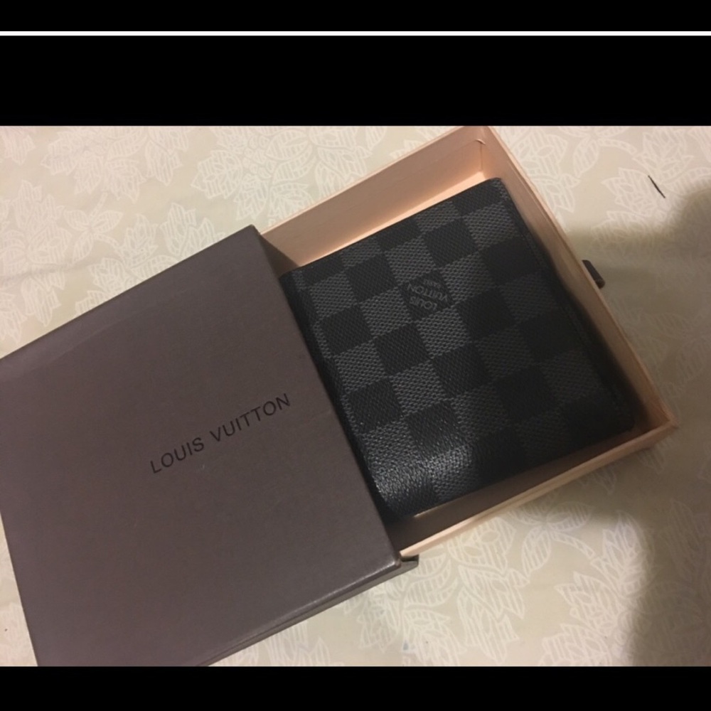 Louis Vuitton Men’s wallet